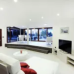 Apartment Feel Good Penthouse With Jacuzzi