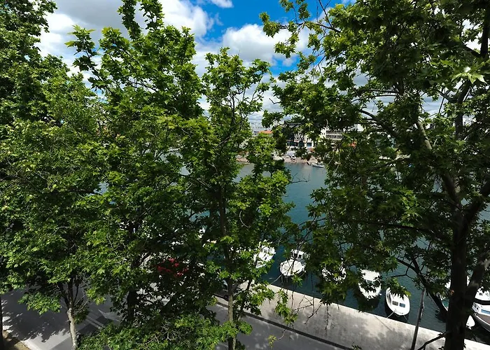 Feel Good Penthouse With Jacuzzi *