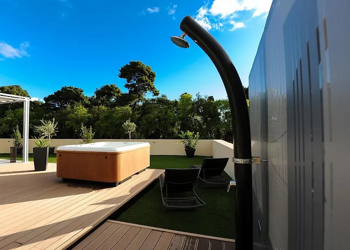 Lejlighed Feel Good Penthouse With Jacuzzi Zadar