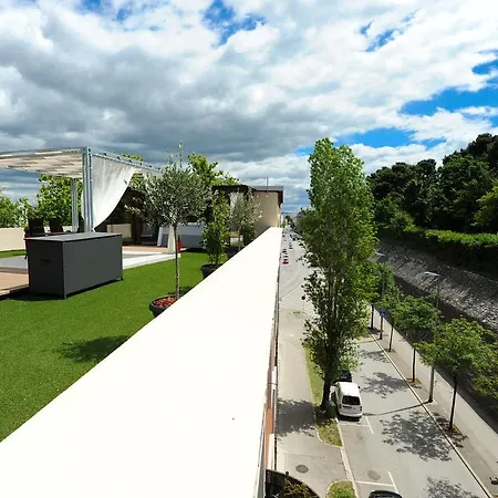 Feel Good Penthouse With Jacuzzi アパート