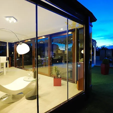 Feel Good Penthouse With Jacuzzi Апартаменты *