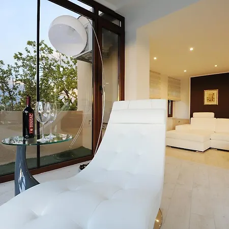 Апартаменты Feel Good Penthouse With Jacuzzi Задар