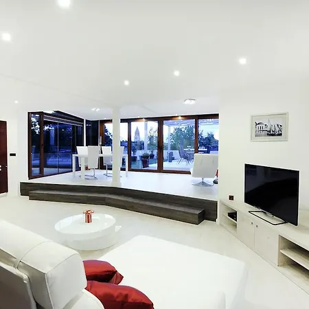 Διαμέρισμα Feel Good Penthouse With Jacuzzi