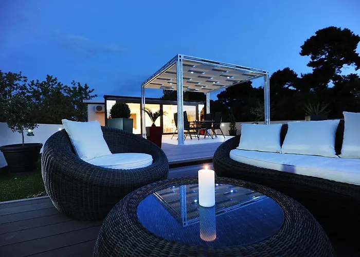 Apartment Feel Good Penthouse With Jacuzzi Zadar