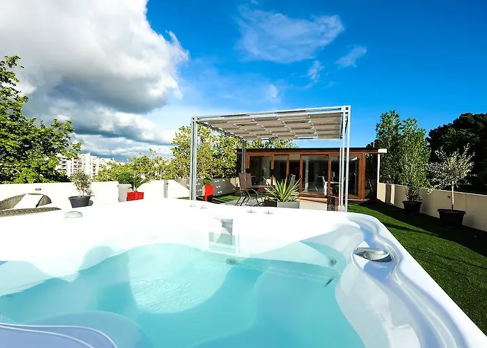 Feel Good Penthouse With Jacuzzi Zadar