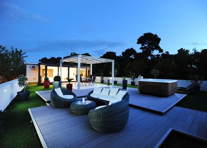 Feel Good Penthouse With Jacuzzi Lägenhet