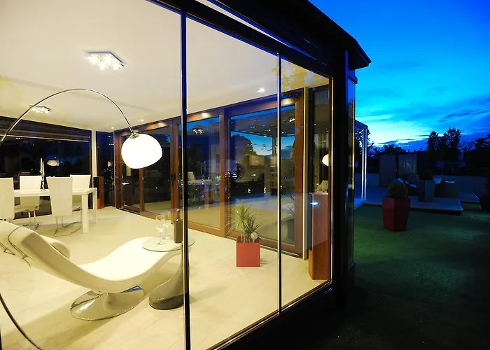 Feel Good Penthouse With Jacuzzi Lägenhet *