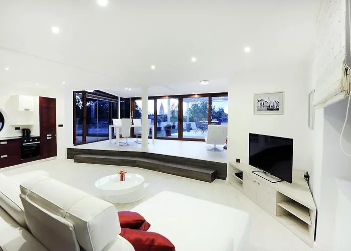 Apartment Feel Good Penthouse With Jacuzzi