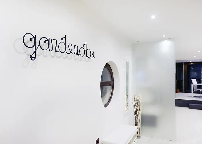 Feel Good Penthouse With Jacuzzi Apartment