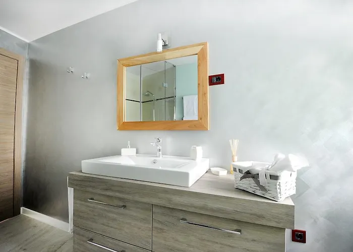 Feel Good Penthouse With Jacuzzi Apartment *